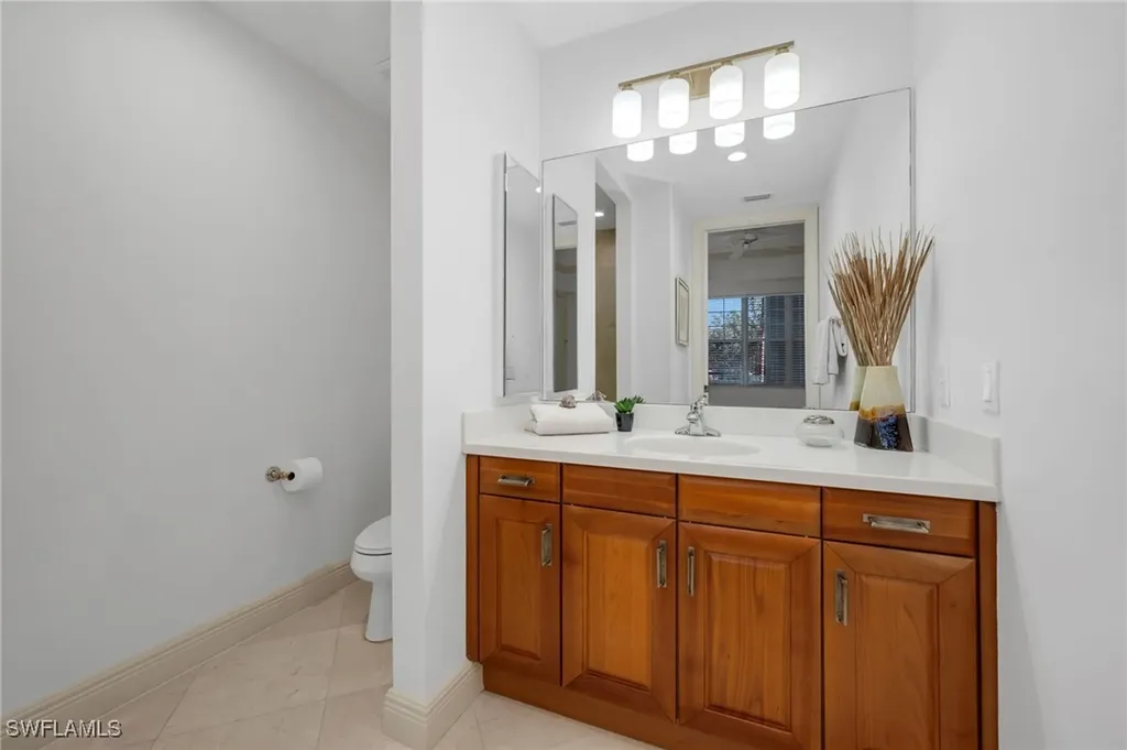 570 El Camino Real Naples FL 34119