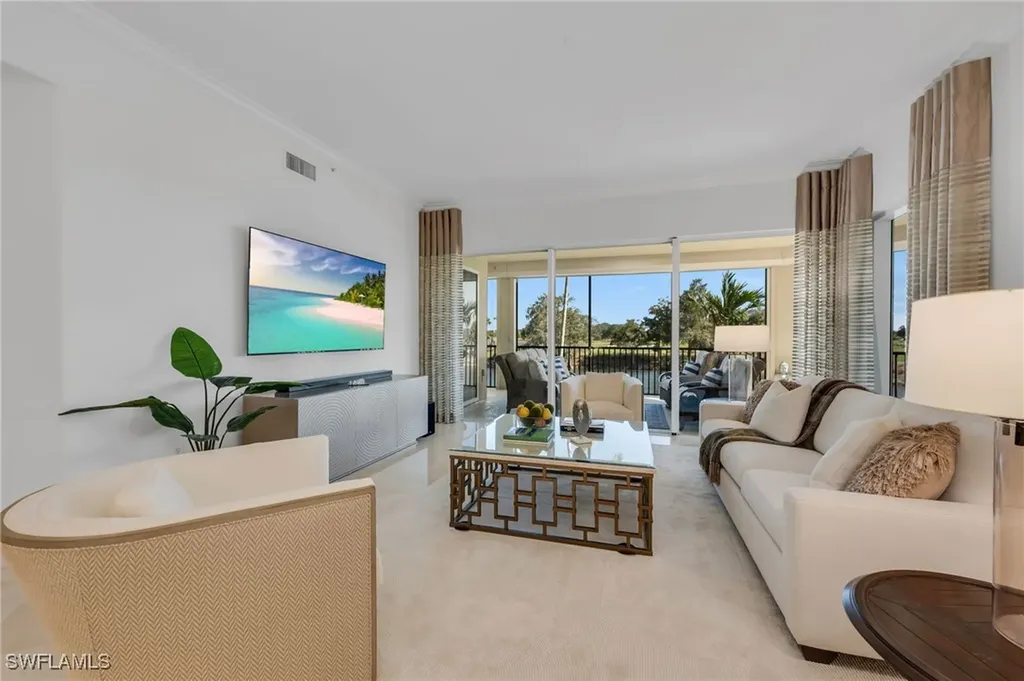 570 El Camino Real Naples FL 34119