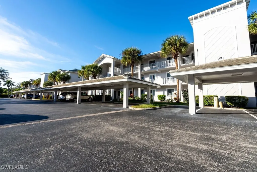 7835 Regal Heron Circle Naples FL 34104