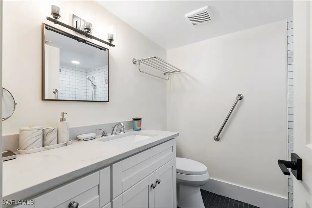 676 Broad Avenue S Naples FL 34102