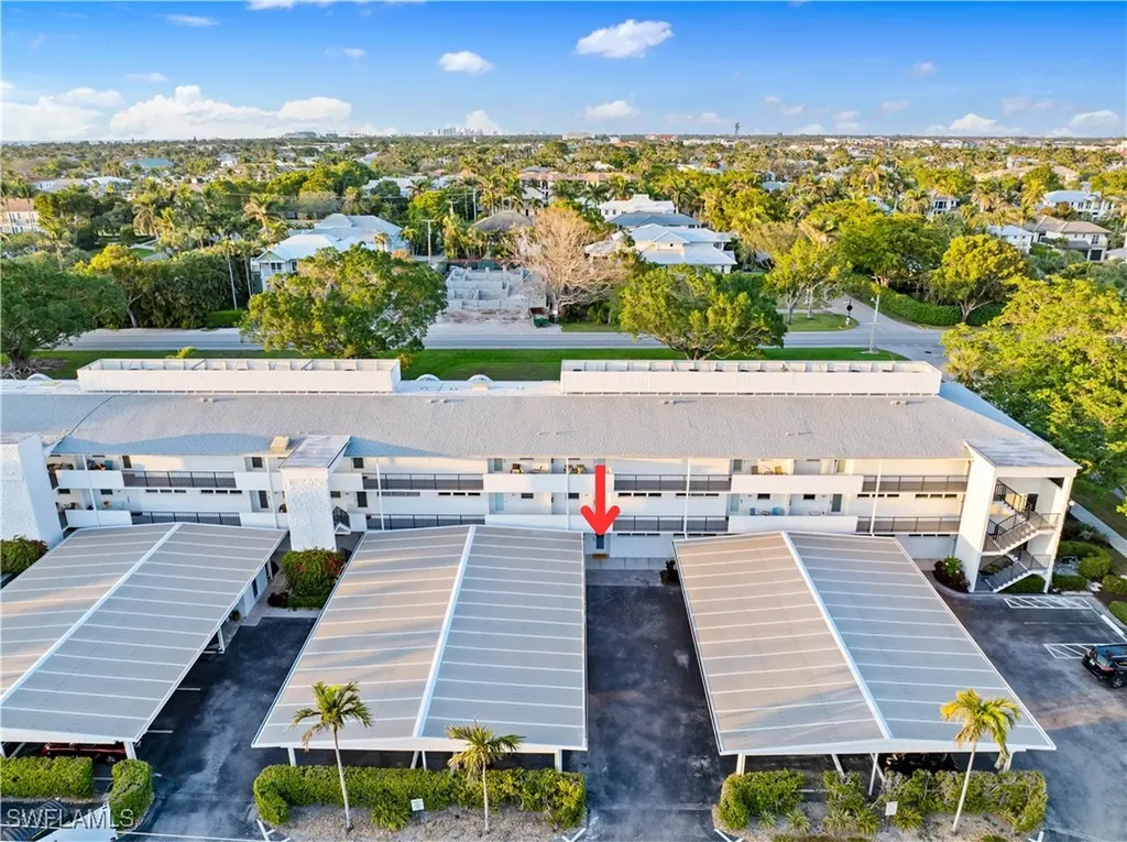 676 Broad Avenue S Naples FL 34102