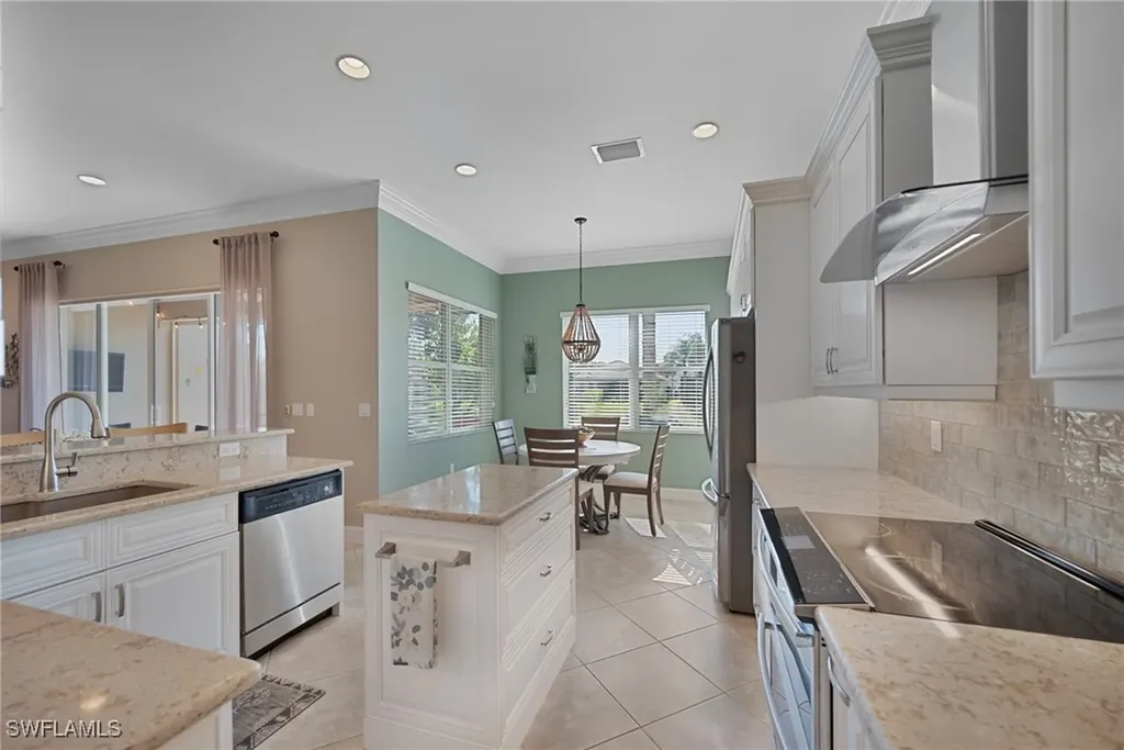 6610 Monterey Point Naples FL 34105