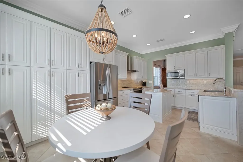 6610 Monterey Point Naples FL 34105