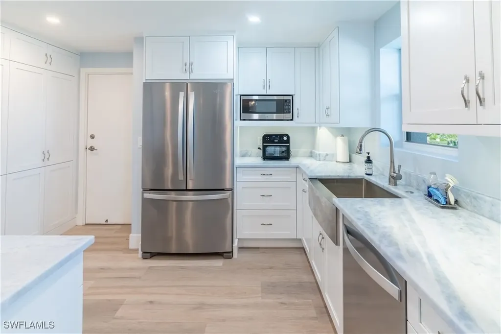 10691 Gulf Shore Drive Naples FL 34108