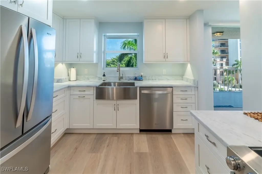 10691 Gulf Shore Drive Naples FL 34108