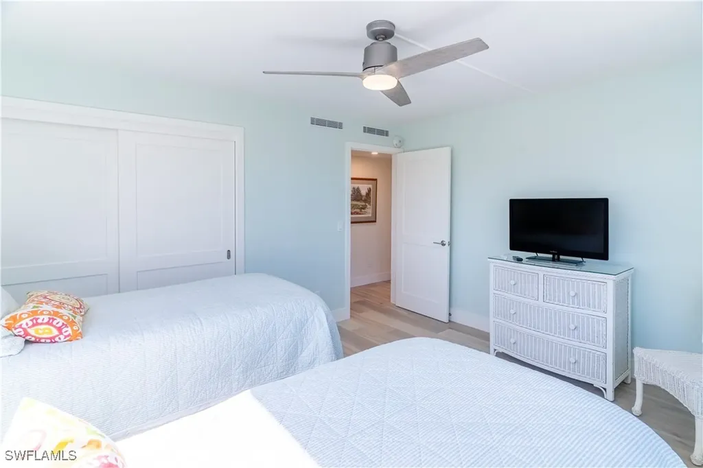 10691 Gulf Shore Drive Naples FL 34108