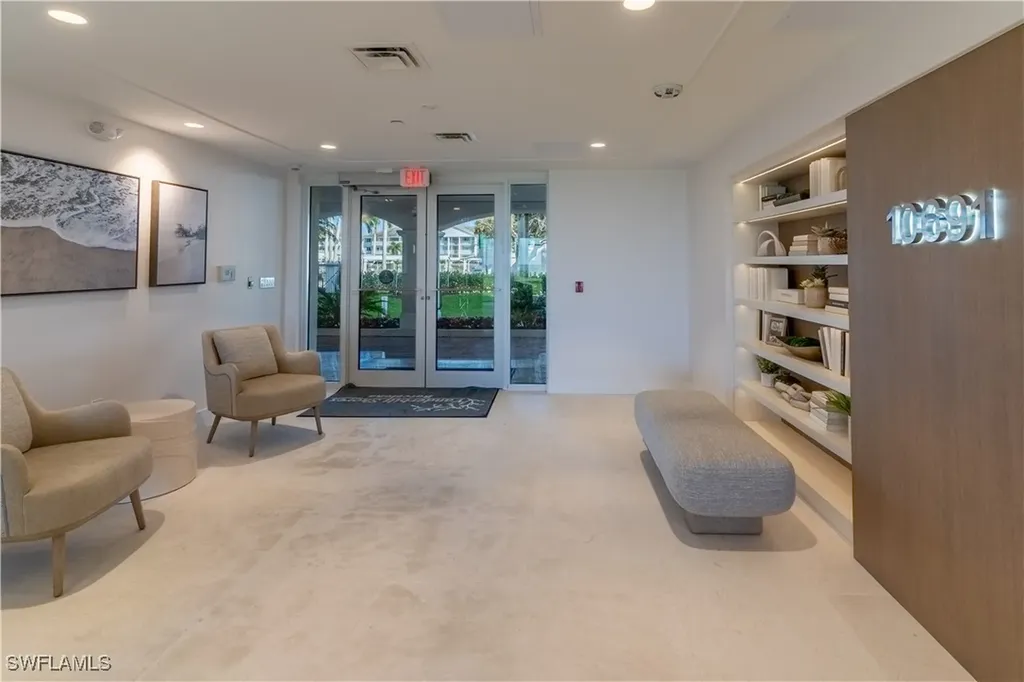 10691 Gulf Shore Drive Naples FL 34108