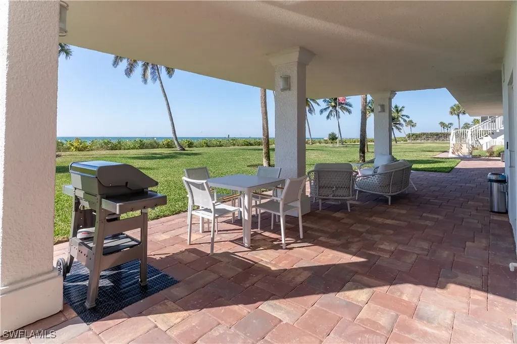 10691 Gulf Shore Drive Naples FL 34108