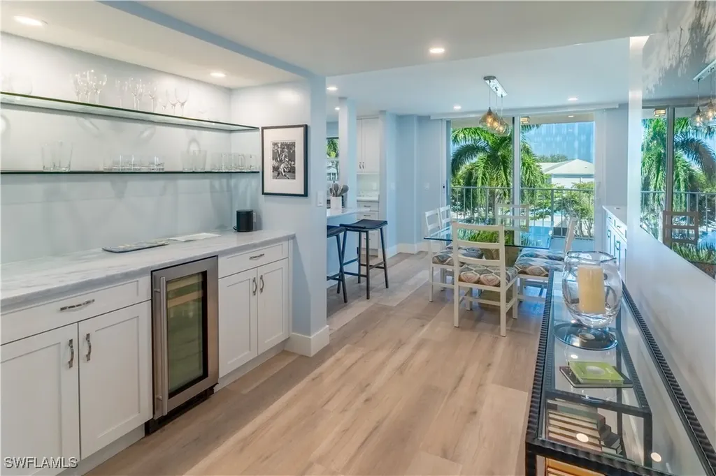 10691 Gulf Shore Drive Naples FL 34108