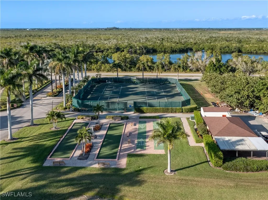 1532 Mainsail Drive Naples FL 34114