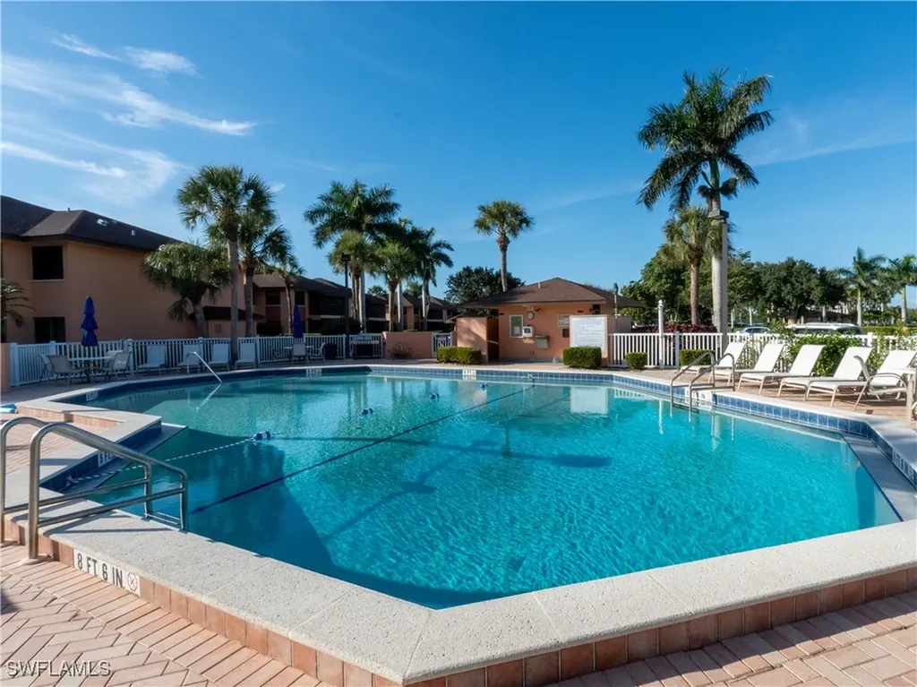 1532 Mainsail Drive Naples FL 34114