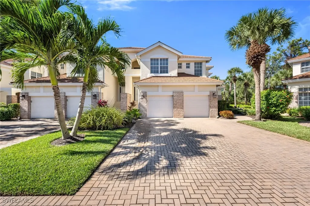 Bonita Springs FL, 25040 Cypress Hollow Court, Unit 104