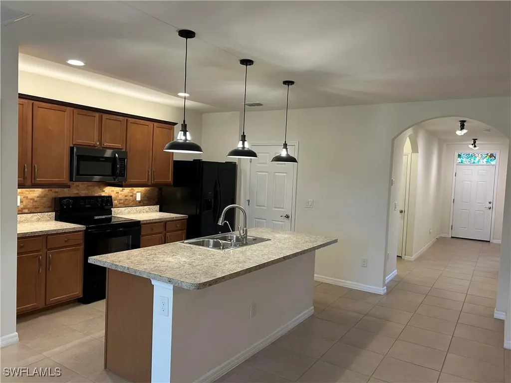 2837 NW 2nd Terrace Cape Coral FL 33993