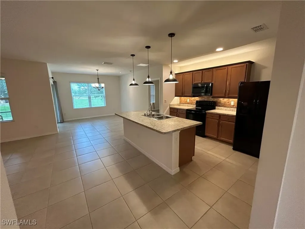 2837 NW 2nd Terrace Cape Coral FL 33993