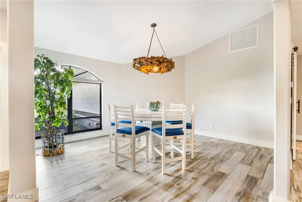 1911 SE 32nd Terrace Cape Coral FL 33904
