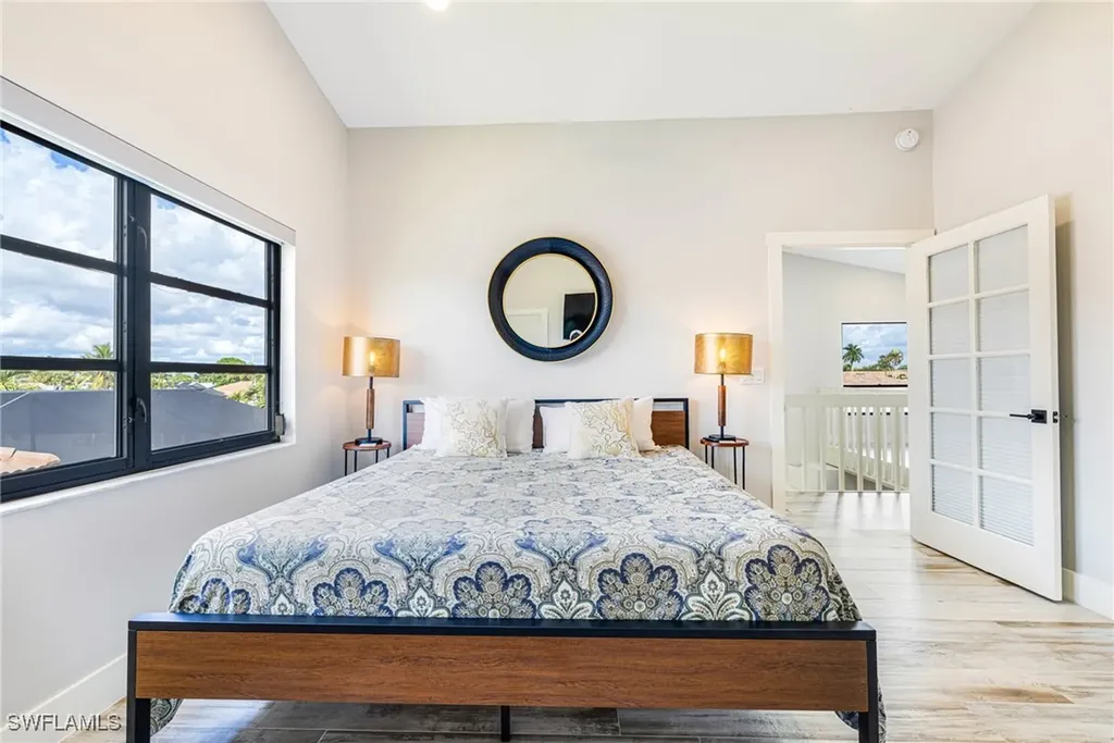 1911 SE 32nd Terrace Cape Coral FL 33904