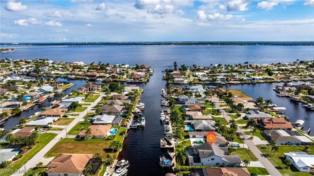1911 SE 32nd Terrace Cape Coral FL 33904