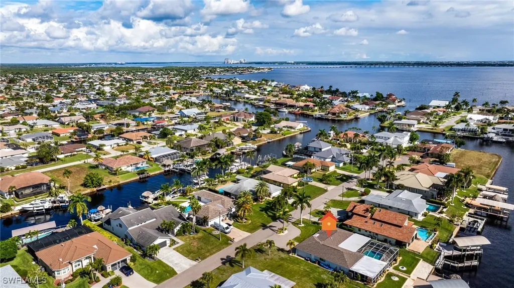 1911 SE 32nd Terrace Cape Coral FL 33904