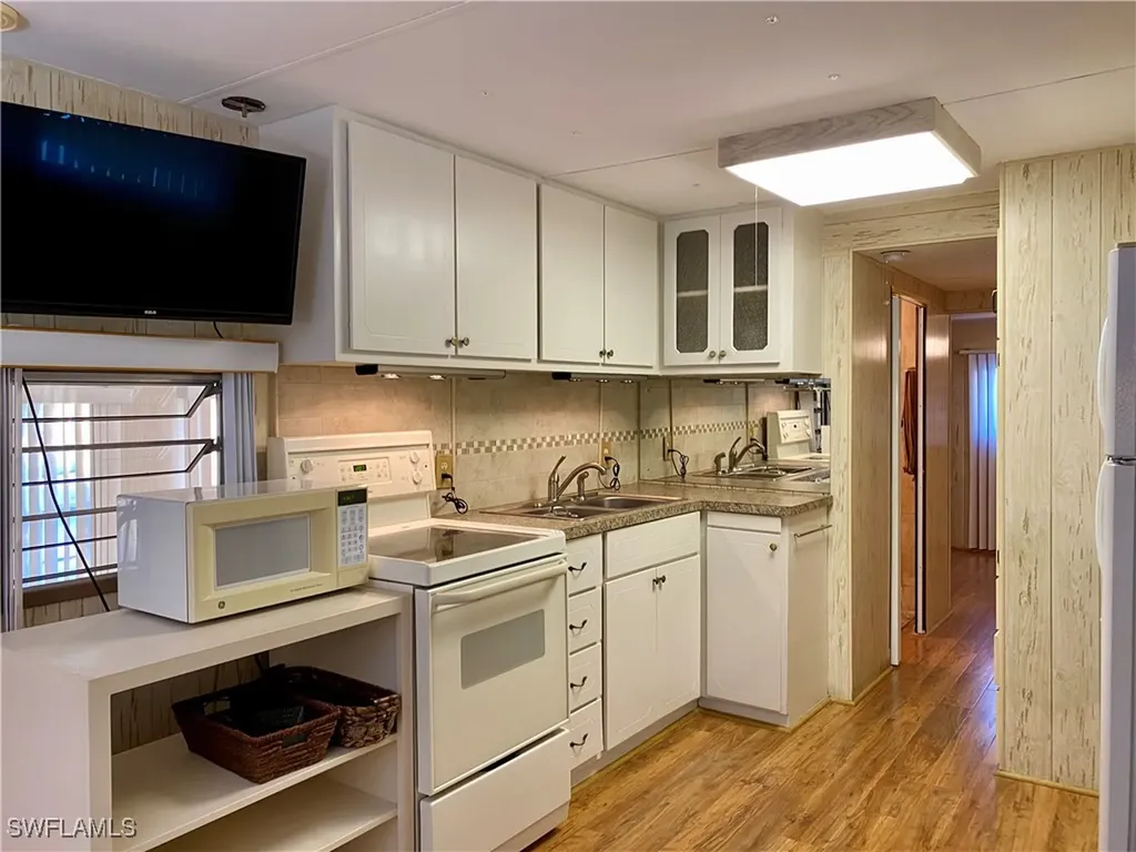 14 Pearl Drive Naples FL 34114