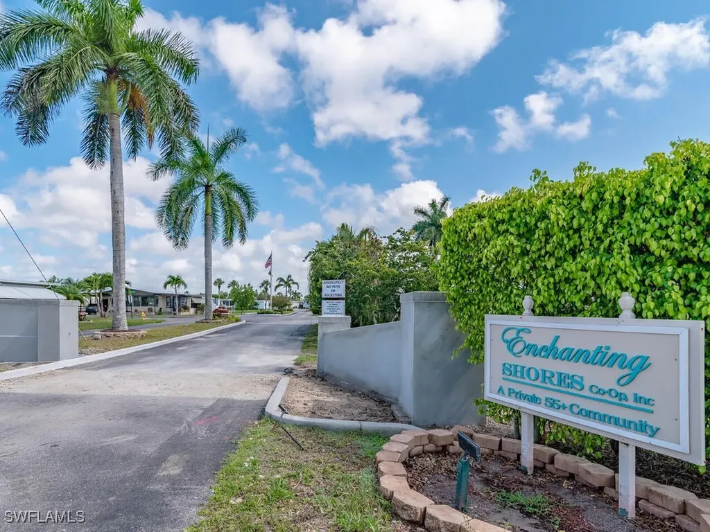 14 Pearl Drive Naples FL 34114