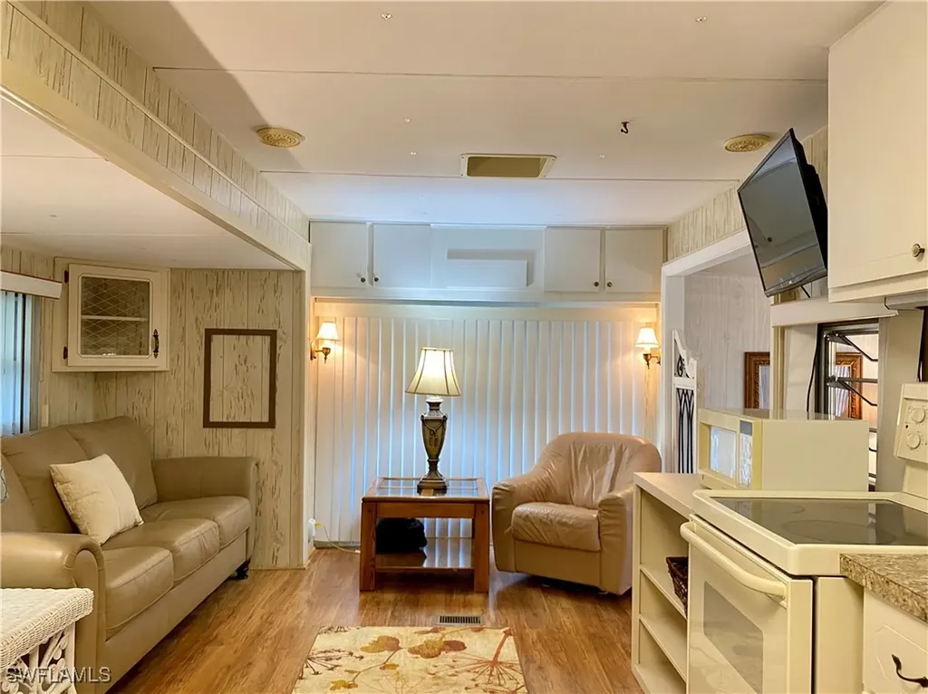 14 Pearl Drive Naples FL 34114