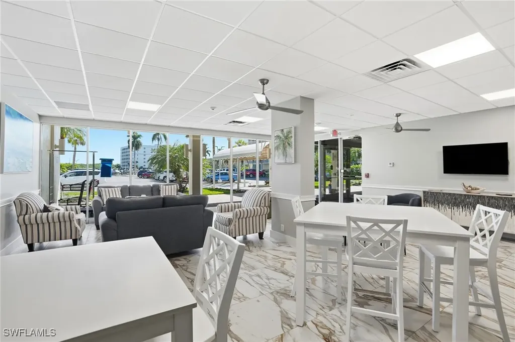 5 Bluebill Avenue Naples FL 34108