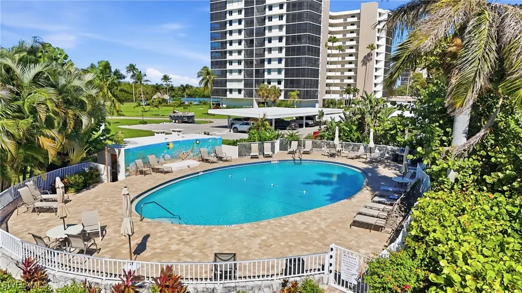 5 Bluebill Avenue Naples FL 34108