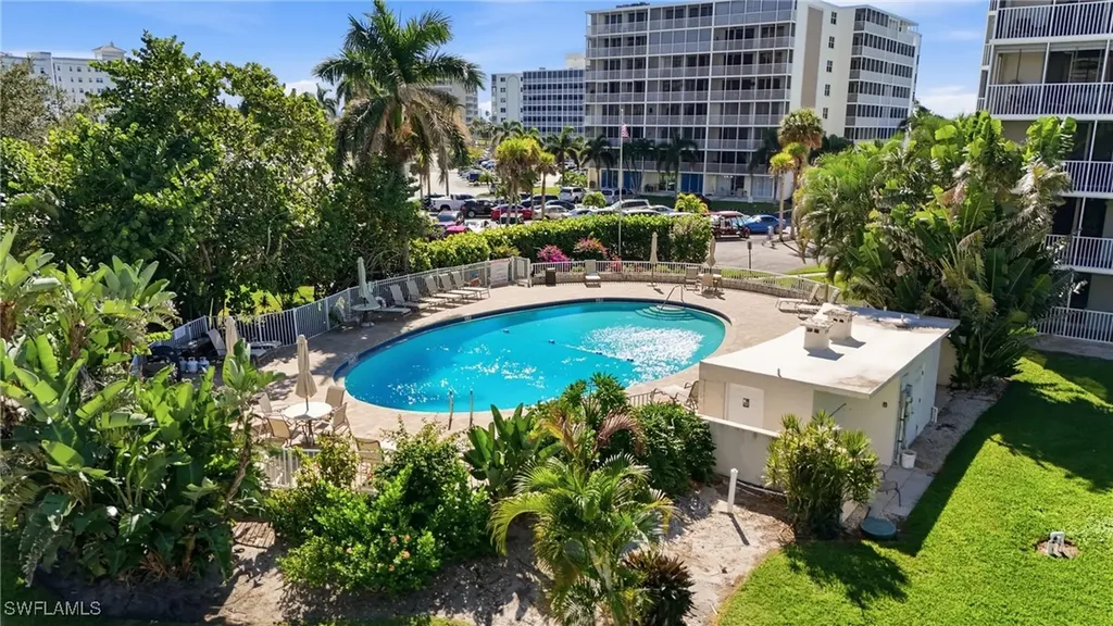 5 Bluebill Avenue Naples FL 34108