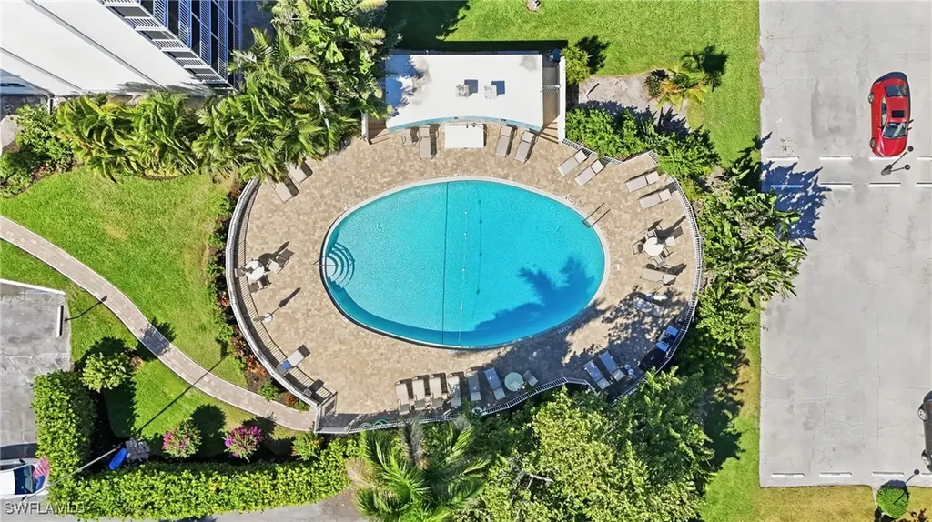 5 Bluebill Avenue Naples FL 34108