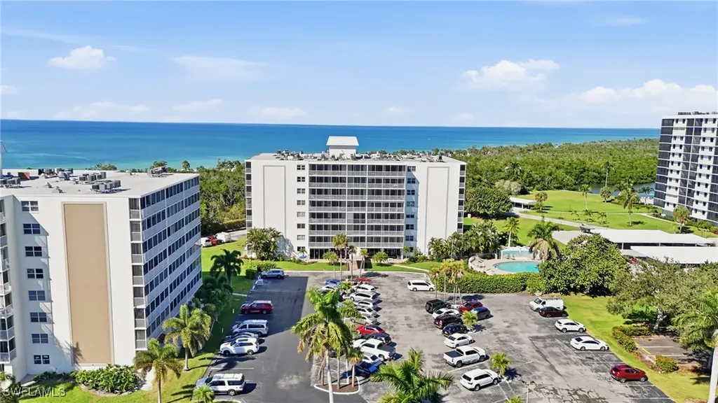 5 Bluebill Avenue Naples FL 34108