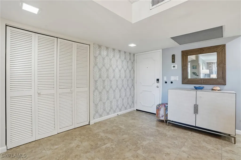 5 Bluebill Avenue Naples FL 34108