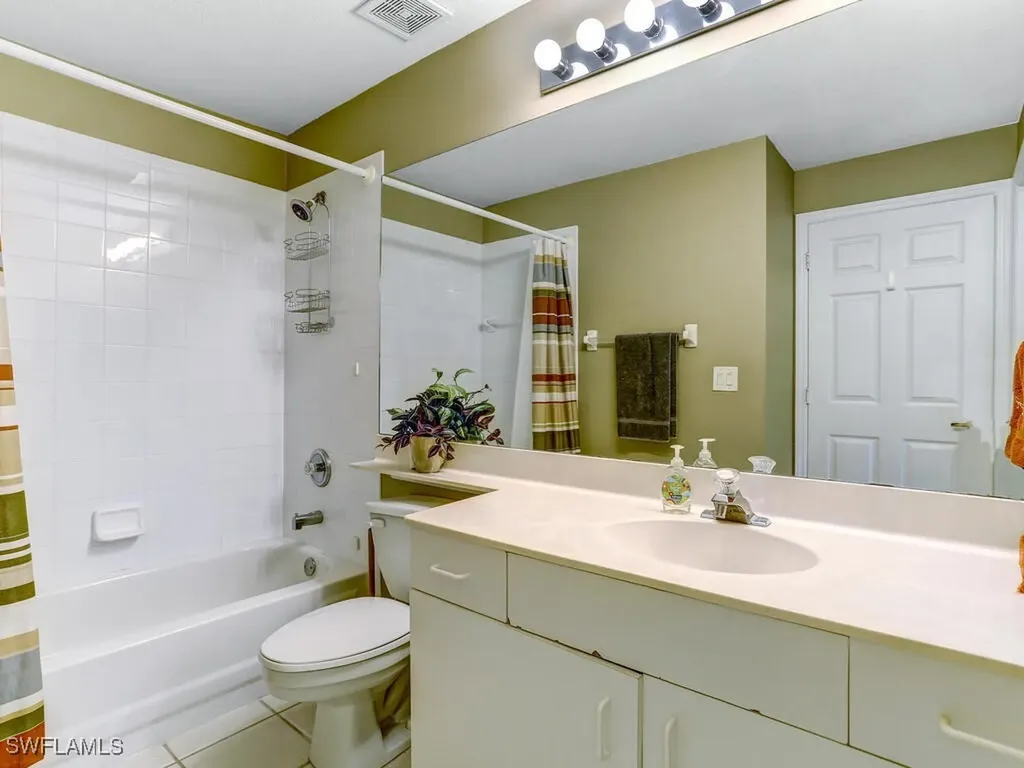 2220 Chesterbrook Court Naples FL 34109