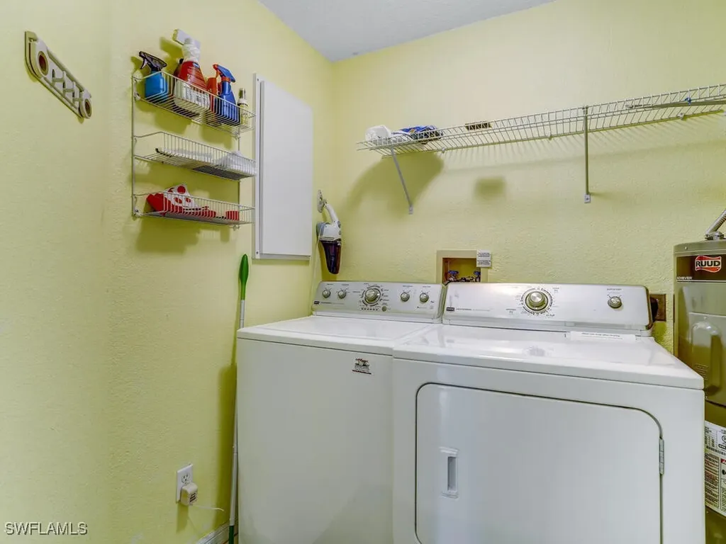 2220 Chesterbrook Court Naples FL 34109