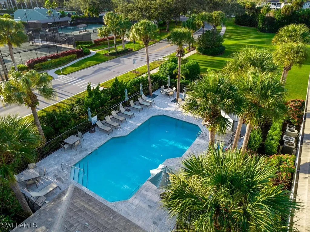 2220 Chesterbrook Court Naples FL 34109