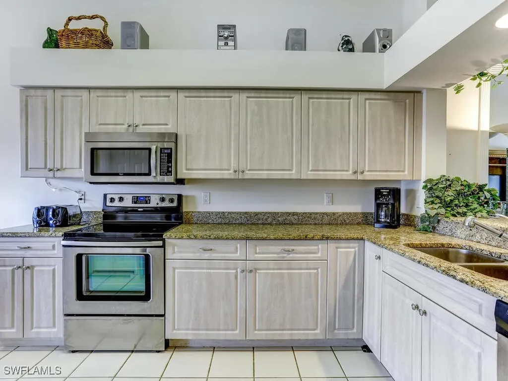 2220 Chesterbrook Court Naples FL 34109