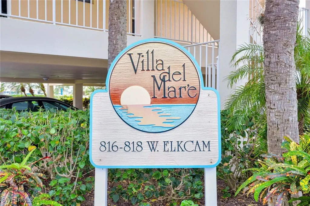 816 W Elkcam Circle Marco Island FL 34145