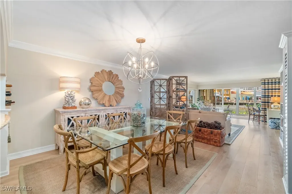 205 Park Shore Drive Naples FL 34103