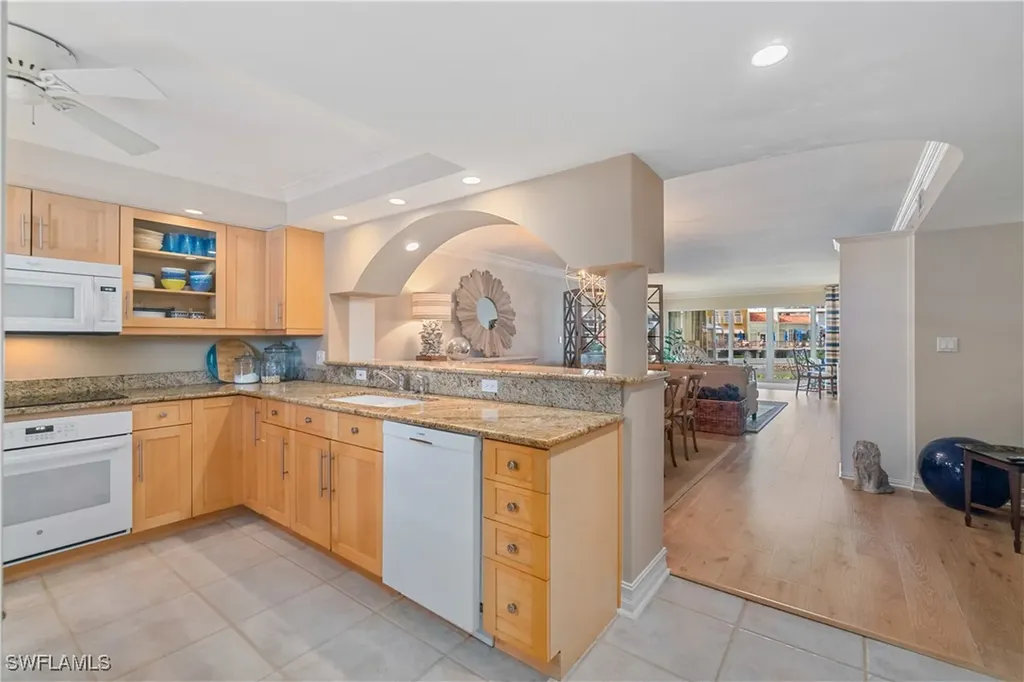 205 Park Shore Drive Naples FL 34103