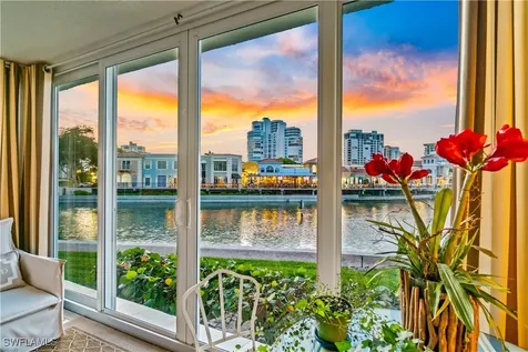 205 Park Shore Drive Naples FL 34103
