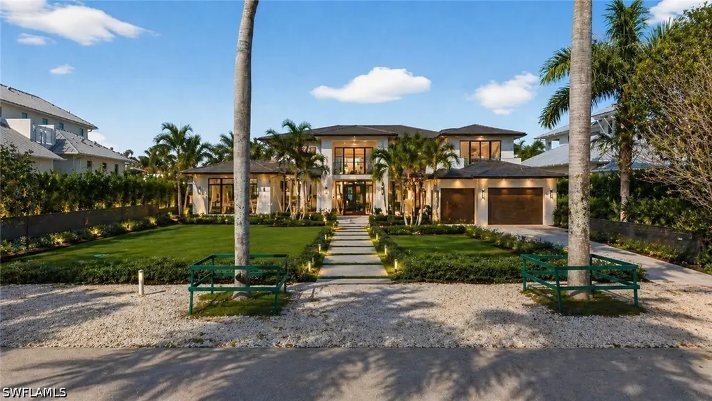 601 17th Avenue S Naples FL 34102