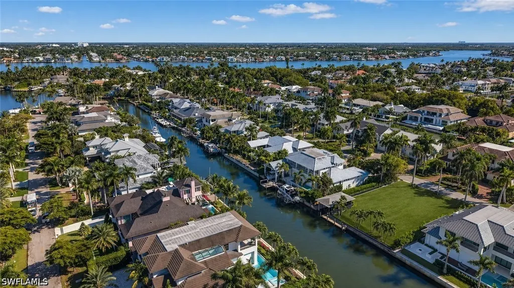 601 17th Avenue S Naples FL 34102