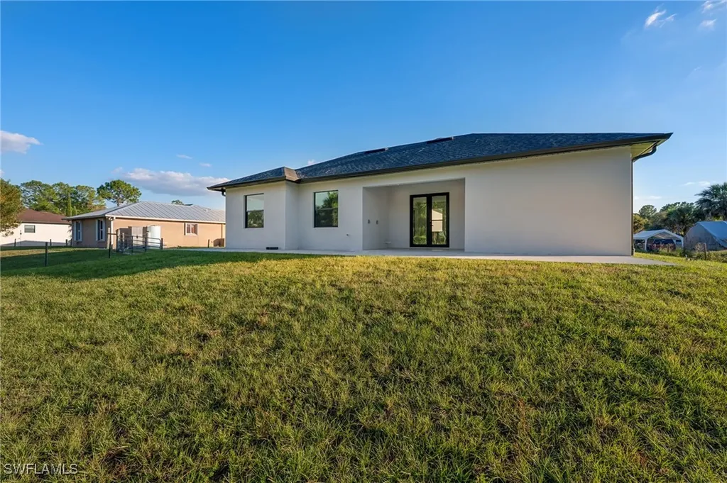 3699 20th Avenue NE Naples FL 34120
