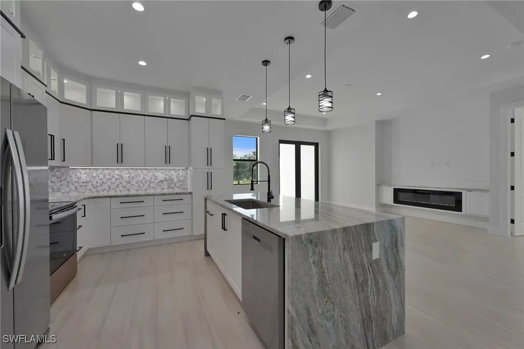 3699 20th Avenue NE Naples FL 34120