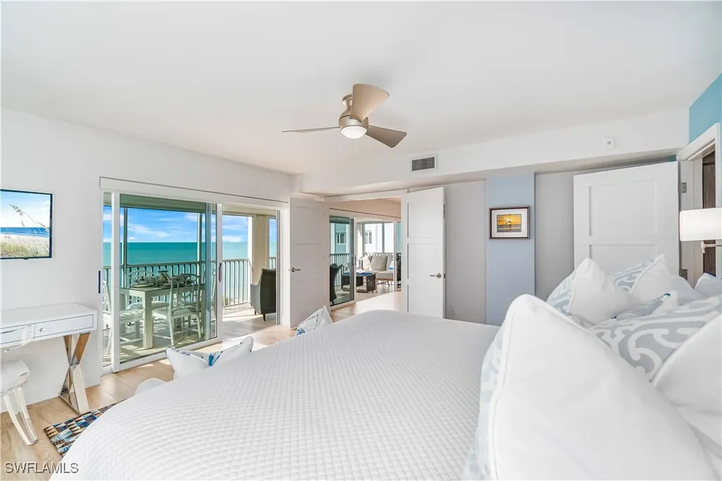 2919 Gulf Shore Boulevard N Naples FL 34103