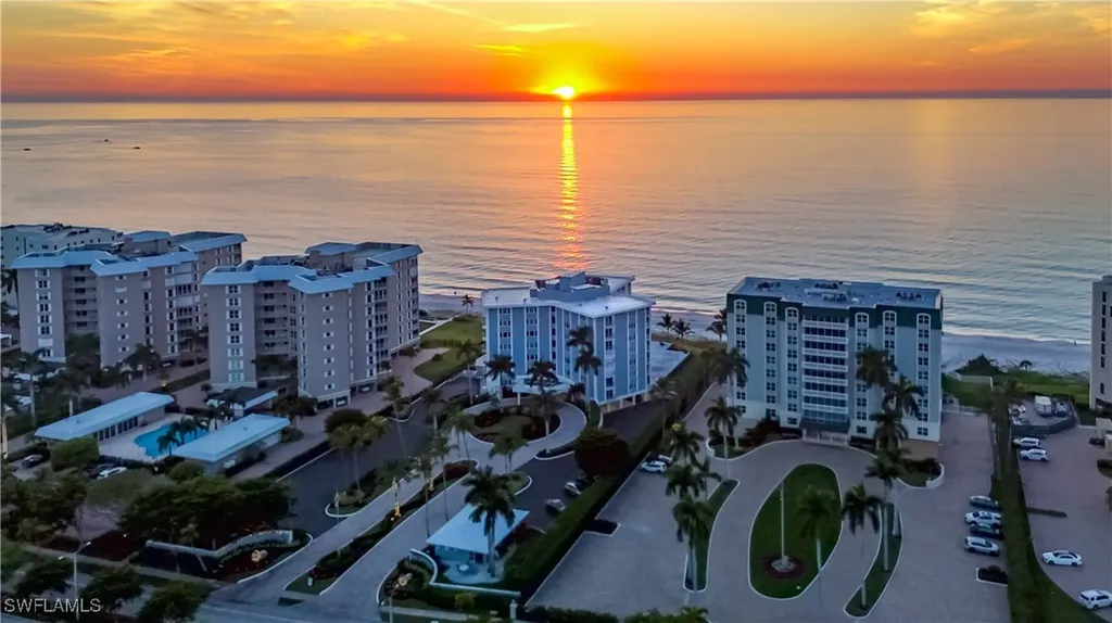 2919 Gulf Shore Boulevard N Naples FL 34103
