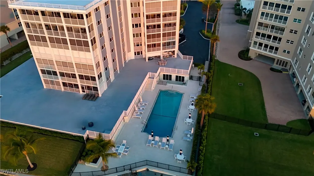 2919 Gulf Shore Boulevard N Naples FL 34103