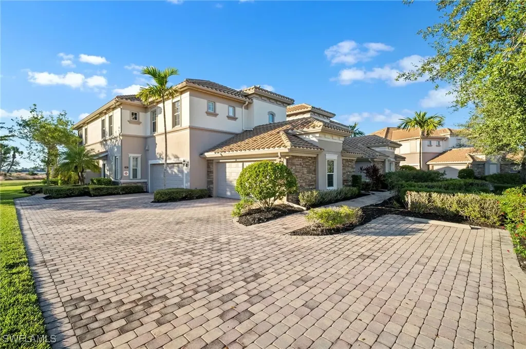 9064 Siesta Bay Drive Naples FL 34120