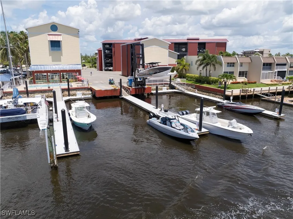 750 River Point B3-1 Drive Naples FL 34102