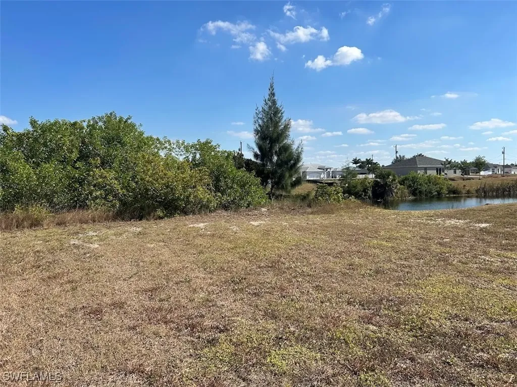 1821 NW 7th Avenue Cape Coral FL 33993