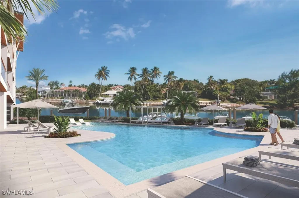 2020 Gulf Shore Boulevard N Naples FL 34102